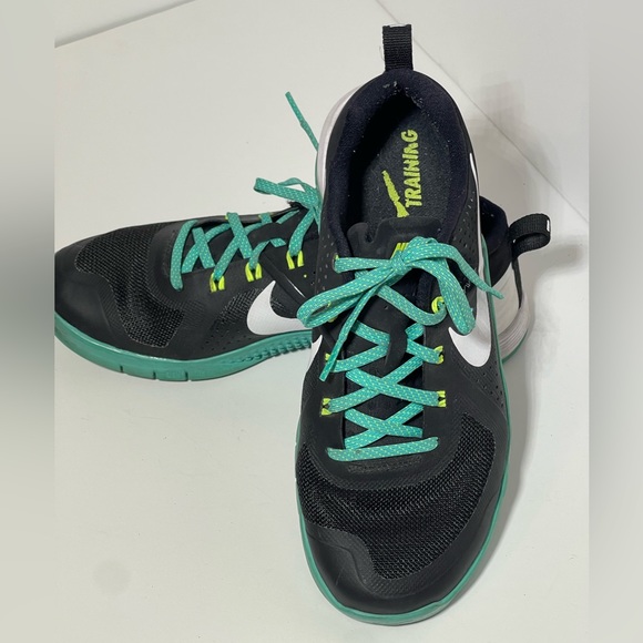 Nike training shoes, gym shoes, black and teal - Picture 2 of 5